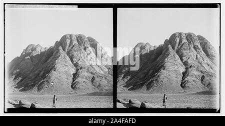 Zum Sinai, über das Rote Meer, Tor, und Wady Hebran. In der Nähe der Blick auf den Berg Sinai. Stockfoto