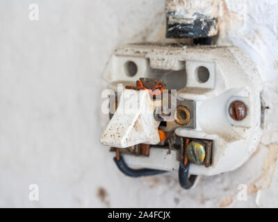 Zeit für einen neuen Lichtschalter Stockfoto