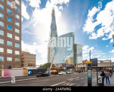 Der Shard Tower von London Bridge an einem sonnigen Tag Stockfoto