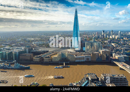 Stadtbild der Themse, der Shard und die Skyline des South Bank Stockfoto