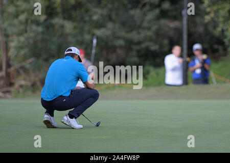 Der Österreicher Bernd Wiesberger gewann mit 268 (66 70 67 65, -16) Der 76. italienischen Öffnen, die fünfte Veranstaltung der Europäischen Tour Rolex-Serie, die auf dem schwierigen Kurs der Olgiata Golfplatz (Par 71) in Rom, wo die Azzurri Francesco Laporta, 7. mit 275 (-9) und Andrea Pavan, zehnte mit 276 (-8) Ein grosser Test angeboten. (Foto von Domenico CIppitelli/Pacific Press) Stockfoto