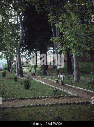 JARDINES. Lage: PALACIO CASTILLO DE LOS CONDES DE OROPESA. Jarandilla de la Vera. CACERES. Spanien. Stockfoto