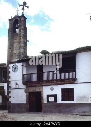 AYUNTAMIENTO CON TORRE CAMPANARIO. Lage: AYUNTAMIENTO. VILLANUEVA DE LA VERA. CACERES. Spanien. Stockfoto