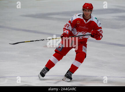 GUILDFORD, England. 13. Oktober: Andra Norris von Swindon Wildkatzen während National Ice Hockey League zwischen Guildford Phoenix und Swindon Wildkatzen 2 a Stockfoto