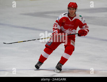 GUILDFORD, England. 13. Oktober: Andra Norris von Swindon Wildkatzen während National Ice Hockey League zwischen Guildford Phoenix und Swindon Wildkatzen 2 a Stockfoto