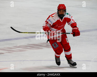 GUILDFORD, England. 13. Oktober: Jack Patenkind von Swindon Wildkatzen während National Ice Hockey League zwischen Guildford Phoenix und Swindon Wildkatzen 2 Stockfoto