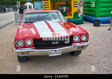 Pontarlier - Bourgogne Franche Comté Frankreich - Juni 16 2019 - Rot 1968 Chevelle SS Parks an einem lokalen Car Rallye. Stockfoto