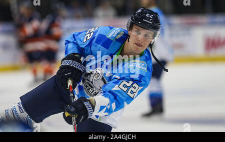 Eisgruben steigt vorwärts Ian McKinnon (22) beim Warm-ups, bevor ein echl Professional Hockey Spiel gegen die Greenville Sumpf Kaninchen am Veterans Memorial Arena in Jacksonville, Fla., Samstag, 12.10.2019. [Gary Lloyd McCullough/CSM] Stockfoto