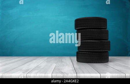 3D-Rendering für eine PKW-Reifen stehend auf einem hölzernen Fläche vor dem blauen Hintergrund. Stockfoto