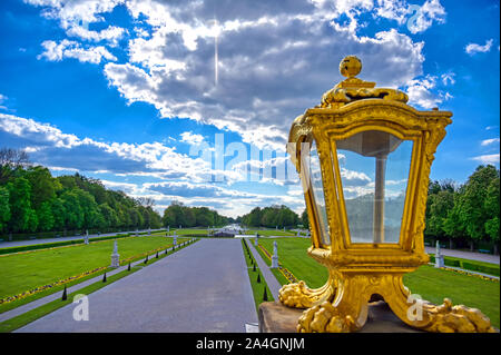 München, Deutschland - 13. Mai 2019 - Das Schloß Nymphenburg, Schloss Nymphenburg, ist ein Barockschloss in München, Bayern, Süddeutschland. Stockfoto