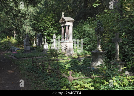 Denkmäler und Grabsteine auf dem Hauptfriedhof in Frankfurt am Main Deutschland Stockfoto