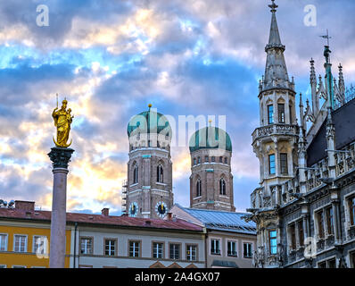 Die Frauenkirche, oder die Kathedrale Unserer Lieben Frau) in München, Bayern, Deutschland. Stockfoto