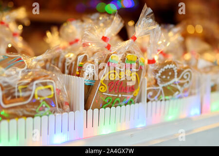 Sortierte ginderbread Plätzchen, Süßigkeiten und Bonbons auf traditionelle litauische Weihnachtsmarkt in Vilnius, Litauen verkauft Stockfoto