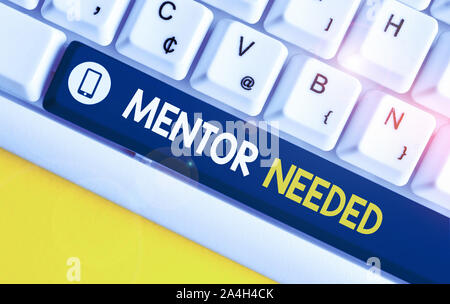 Wort schreiben Text Mentor benötigt. Business Foto zur Schau stellen wollte Hilfe für mehr erfahren oder mehr Kenntnisse nachweisen Weiß PC-Tastatur Stockfoto