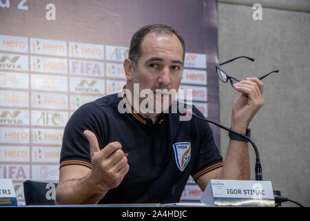 Kolkata, Indien. 14 Okt, 2019. Igor Stimac (Trainer - Indian National Football team) bei der Pressekonferenz vor dem Spiel in Kalkutta am 14 thOct, 2019 vor der Runde 3 Qualifikationsspiel von Katar 2022 FIFA WORLD CUP und AFC Asian Cup 2023 zwischen Indien und Bangladesch am Salzsee Stadion gespielt zu werden, Kolkata am 15 Okt, 2019 (Foto: Amlan Biswas/Pacific Press) Quelle: Pacific Press Agency/Alamy leben Nachrichten Stockfoto