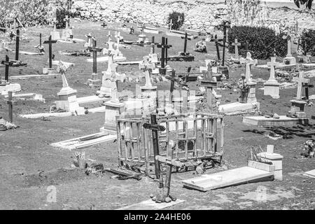 Grabsteine zu einem Haustier Friedhof Friedhof in Teneriffa für Tiere. Stockfoto