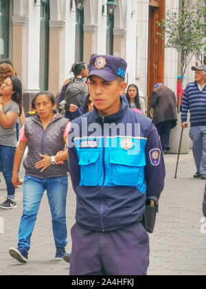 Quito, Ecuador, 29. September 2019: Polizei bewacht die Altstadt von Quito, Ecuador. Stockfoto