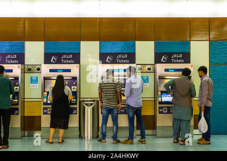 Dubai, VAE - Dezember 1, 2018: In der Metro station Union. Dubai Deira District. Stockfoto