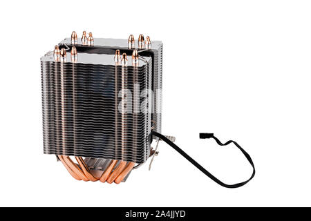Chinesische noname Tower - Typ CPU-Kühler mit sechs Kupfer-heatpipes auf weißem Hintergrund. Stockfoto