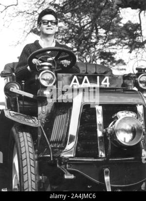 Roy Orbison in Panhard Levassor in Beaulieu 1965. Stockfoto