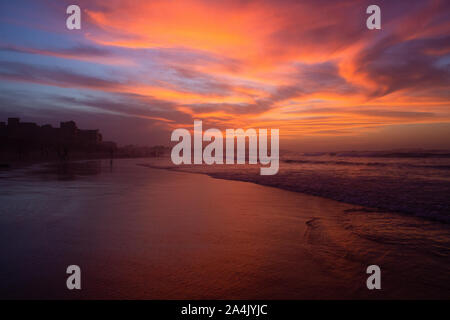 Strand in Senegal Afrika bei Sonnenuntergang Stockfoto