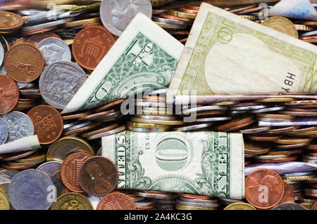 Geld aus der ganzen Welt. Makro Wirtschaft. Internationale Wirtschaft. Stockfoto