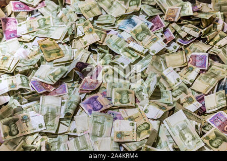 Ein Haufen von Chinesischen Banknoten. Stockfoto