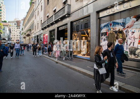 Mailand, Italien - 21 September 2019: Montenapoleone Straße in Mailand. Fashion Week shopping Stockfoto