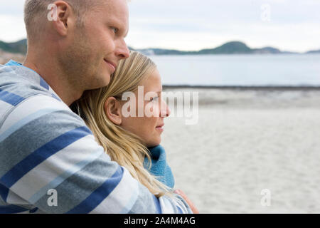 Paar am Strand Stockfoto