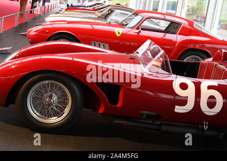 MUGELLO, IT, Oktober 2017: Vintage Ferrari 500 TRC 1957 in Paddock Show von Ferrari Jubiläum 1947-2017 in Mugello. Stockfoto