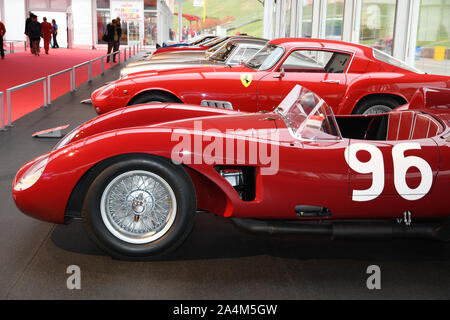 MUGELLO, IT, Oktober 2017: Vintage Ferrari 500 TRC 1957 in Paddock Show von Ferrari Jubiläum 1947-2017 in Mugello. Stockfoto