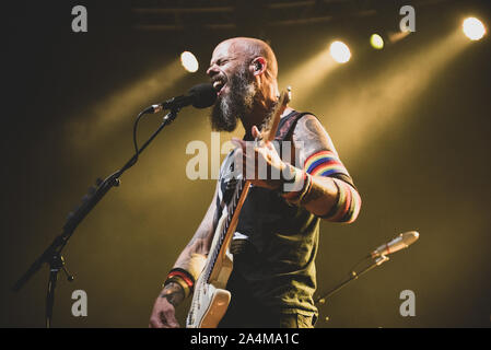 FABRIQUE, Milano, Italien - 2019/10/14: John Dyer Baizley der amerikanischen Band Baroness live auf der Bühne Fabrique, Öffnung für Volbeat Stockfoto