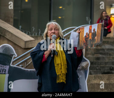 Glasgow, Schottland, Großbritannien. 14. Oktober 2019: Menschen gegen die Urteile der Katalanischen politischen Gefangenen in Spanien protestieren. Stockfoto