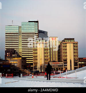 Die Innenstadt von Oslo. PostHuset Bürogebäude, Thon Hotel Opera Oslo und Hauptbahnhof. Stockfoto