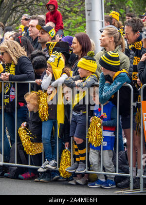 Der Australian Football League AFL 2019 Grand Final Parade Mehr Western Sydney GWS Riesen Richmond Tigers Melbourne, Victoria, Australien. Stockfoto