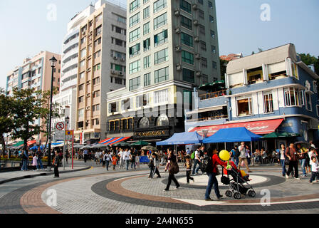 Menge in einem fussgänger Straße von Stanley City, Hong Kong Island, China Stockfoto