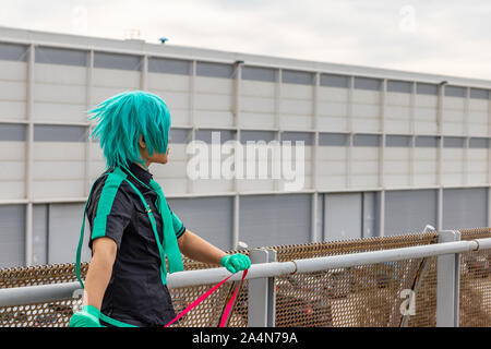 Rom, Italien, 5. April 2019, Comic und Cosplayer Veranstaltung namens 'Romix'. Medium Schüsse eines jungen homosexuellen Mann in japanischen Outfits. Hard Core Fans. Stockfoto