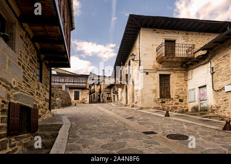 Straße in Puebla de Sanabria Stockfoto