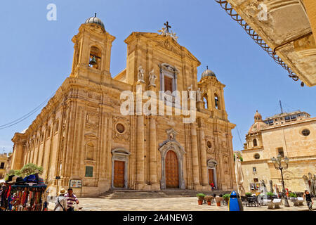 Die Kathedrale der Hl. Thomas von Canterbury in Marsala, Provinz Trapani, Sizilien, Italien. Stockfoto