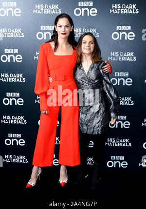 Ruth Wilson und Dafne scharf, die Teilnahme an der Premiere seines dunklen Materialien am BFI Southbank, London statt. Stockfoto