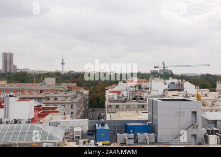 Dachterrasse mit Blick auf Madrid aus dem Cibeles Palace Stockfoto