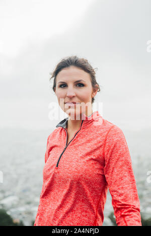 Runner auf der Spitze der Twin Peaks Stockfoto