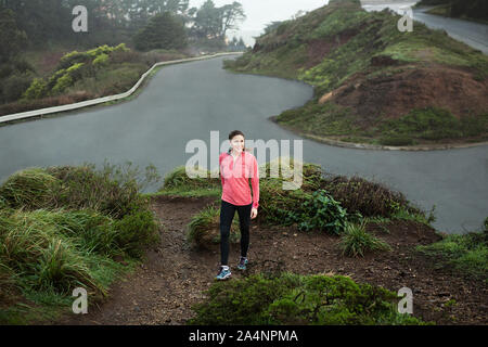 Runner auf der Spitze der Twin Peaks Stockfoto