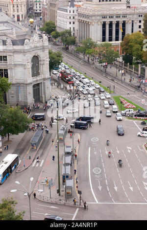 Masse der Demonstranten marschieren in Madrid, Spanien Stockfoto