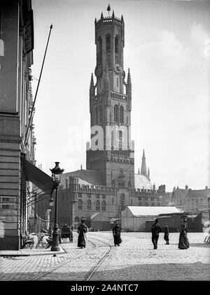 Brügge Belgien 1907 Glockenturm oder Glockenturm von Brügge, Grote Markt, Belgien Stockfoto