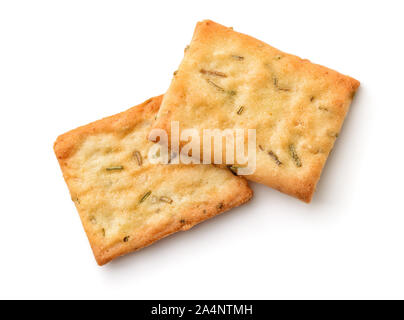 Ansicht von oben Knoblauch, Rosmarin und Meersalz Crackers isoliert auf weißem Stockfoto