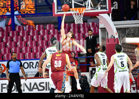 Venezia, Italien. 15 Okt, 2019. Andrea DE NICOLAO ofUmana Reyer Venezia, Italien, während Umana Reyer Venezia vs Tofas Bursa - Basketball EuroCup Meisterschaft - Credit: LPS/Alessio Marini/Alamy leben Nachrichten Stockfoto
