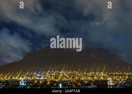 Devil's Peak ist Teil von Kapstadt und den Tafelberg, das die Südafrikanische Stadt macht Platz als eines der schönsten Reiseziele der Welt Stockfoto