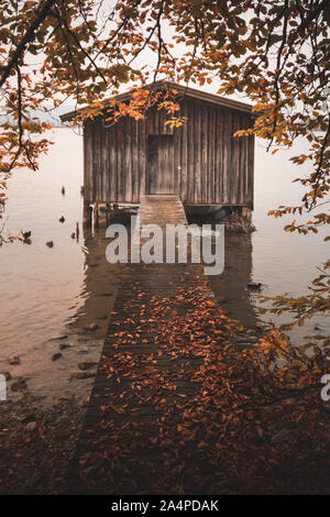 See im Herbst Stockfoto