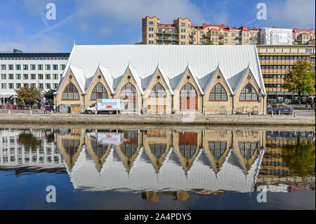 Feskekorka oder "Fisch" im Herbst in Göteborg. Feskekorka ist eine berühmte iconic indoor Fischmarkt in Göteborg. Stockfoto
